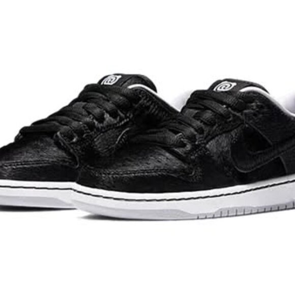 Nike SB Dunk Low Kids 'Medicom Toy' special edition collab sneakers - Picture 4 of 7